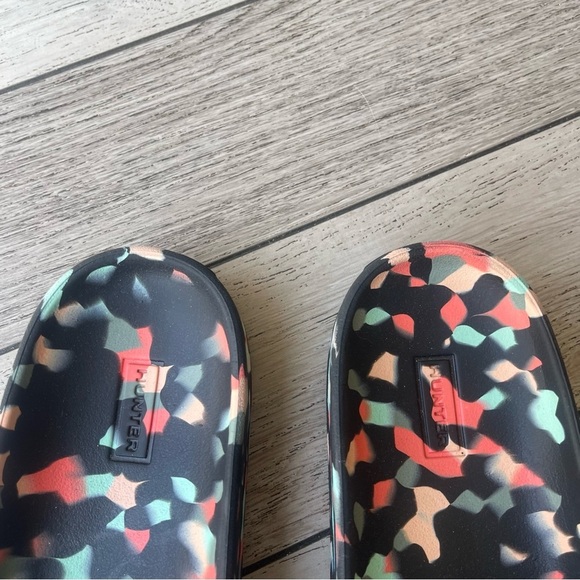 Hunter Black and White Marble Sandals Comfortable Slip-On Footwear - Picture 5 of 9